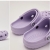 Crocs 女士经典洞洞鞋,原价$79.99，现价$30.00！@ Universal Store